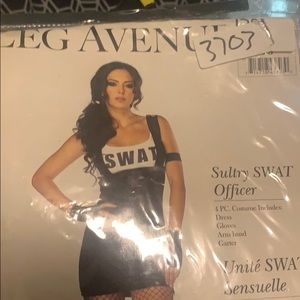 Soultry swat officer costume